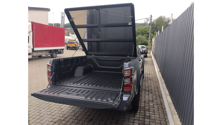 Lökhárítóplatófedő és lökhárító záróelem felszerelése az Isuzu D-Max 2019+ modellen