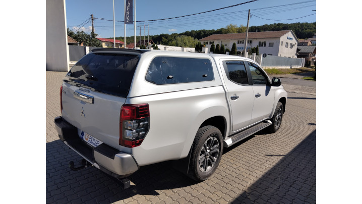 Mitsubishi L200 2020+ komplett felszereltség
