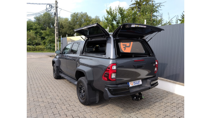 Toyota Hilux GR Sport II komplett felszereltsége
