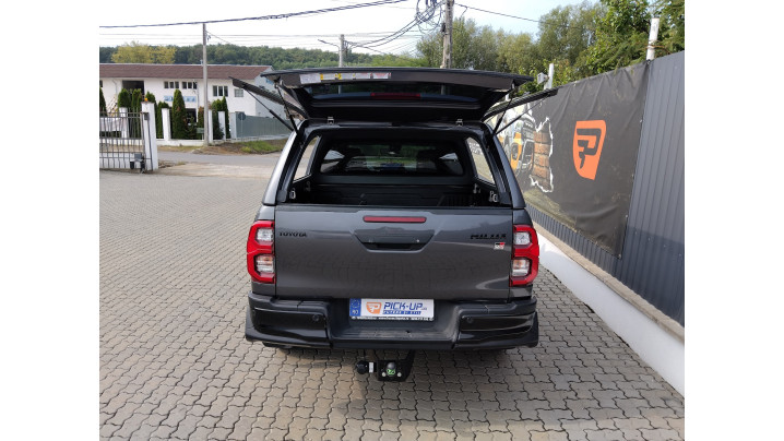 Echipare completa pentru Toyota Hilux GR Sport II