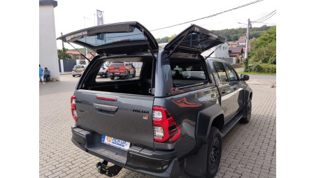 Toyota Hilux GR Sport II komplett felszereltsége