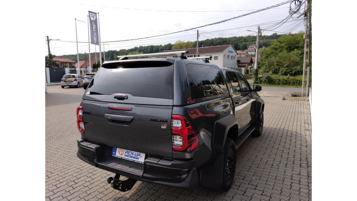 Echipare completa pentru Toyota Hilux GR Sport II