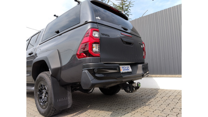 Echipare completa pentru Toyota Hilux GR Sport II
