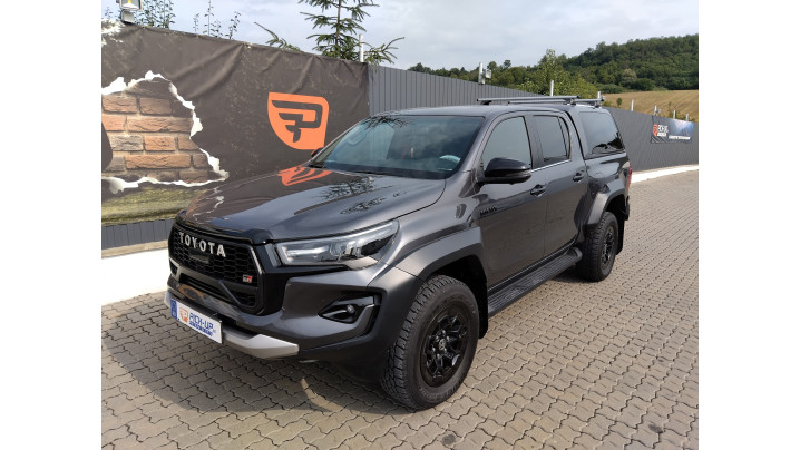 Toyota Hilux GR Sport II komplett felszereltsége