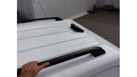 Montare ventilatie pe hardtop Aeroklas, instalat pe Volkswagen Amarok 2024
