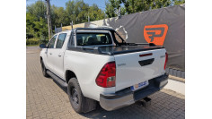 Bukórúd, bukócső, párnázás beszerelése Toyota Hilux 2023-ra 2