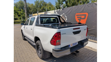 Bukórúd, bukócső, párnázás beszerelése Toyota Hilux 2023-ra