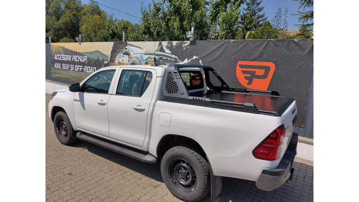 Montare rulou de bena, rollbar, capitonaj pe Toyota Hilux 2023