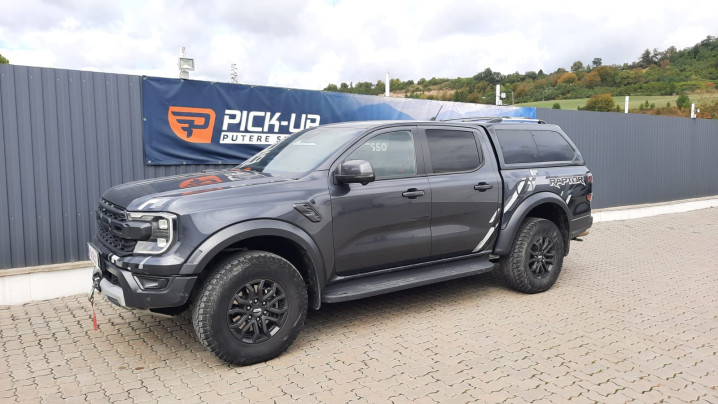 Keménytetős telepítés a 2023-as Ford Rangerre
