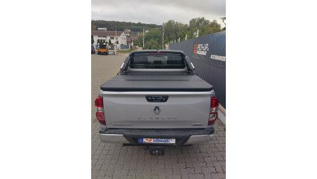 Trifold tonneau cover, bed liner installed on Renault Alaskan 2018