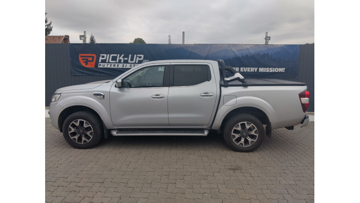 Trifold tonneau cover, bed liner installed on Renault Alaskan 2018