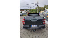 Fedő típusú platófedő és redőnytartó felszerelése a Toyota Hilux GR Sport II-re
