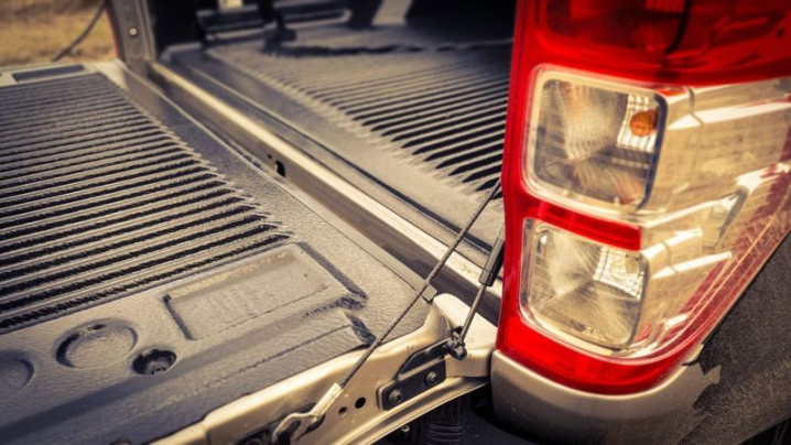 Csomagtérajtó asszisztens Ford Ranger 2016- TOU AUH