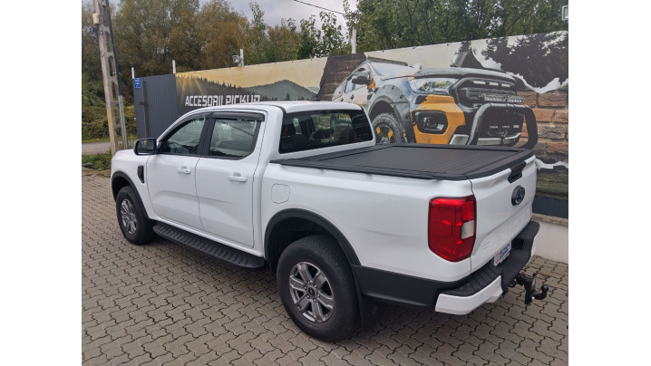 A lökhárító görgő, az ablakterelő és a motorháztető felszerelése a Ford Ranger 2024-re