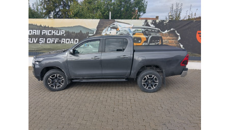 Montare rulou de bena, capitonaj de bena,praguri pe Toyota Hilux 2024