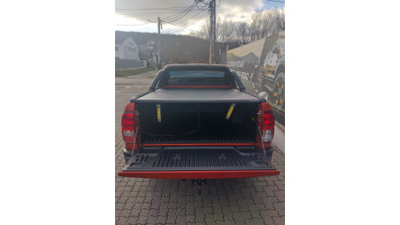 Montare capitonaj de bena,rulou de bena und rollbar pe Toyota Hilux 2024