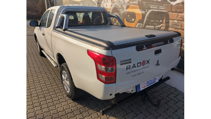 Bukócső felszerelése a Mitsubishi L200 Extra Cab 2016-ra