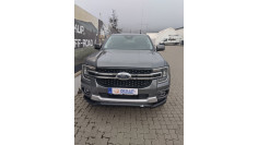 Az első lökhárító felszerelése a Ford Ranger 2025-re