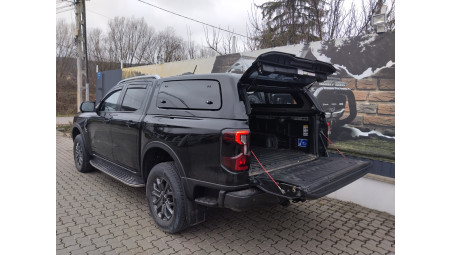 Aeroklas keménytetős felszerelése a 2025-ös Ford Rangerre