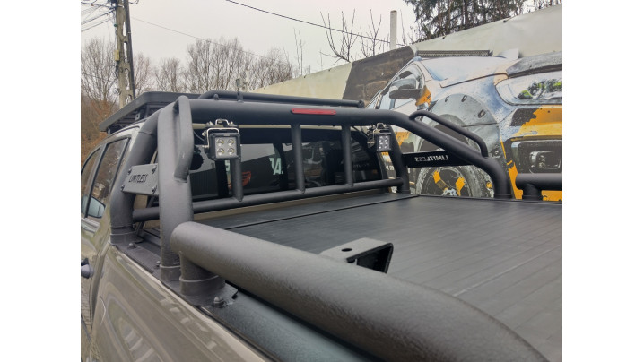 Toyota Hilux 2024 komplett felszereltség