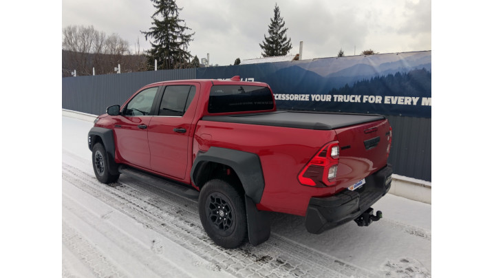 Montare rulou de bena, capitonaj de bena, carlig de remorcare pe Toyota Hilux 2025