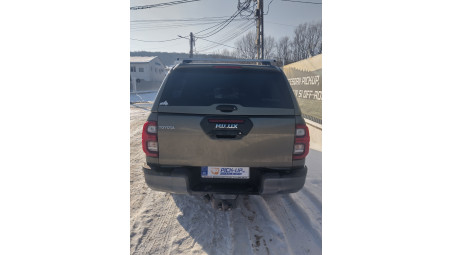 Montare hardtop Alpha CMX-W pe Toyota Hilux 2025