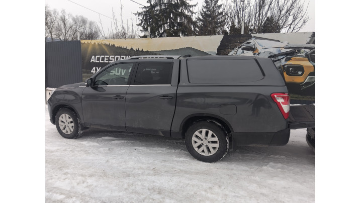 A Road Ranger keménytető felszerelése a 2024-es Ssang Yong Musso Grandra
