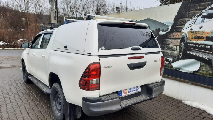Toyota Hilux 2025 komplett felszereltség