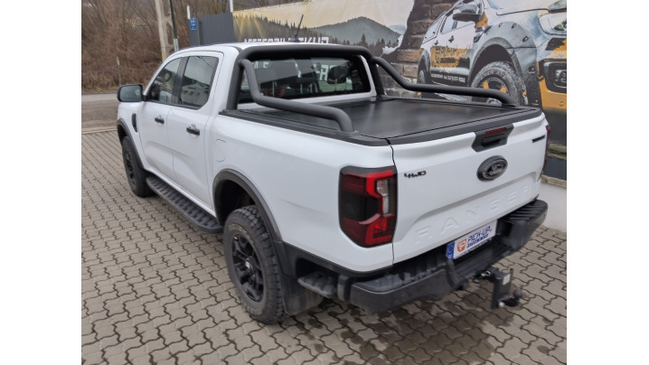 A motorháztető tekercsének és a motorháztető terelőjének felszerelése a Ford Ranger Tremor 2025-ön