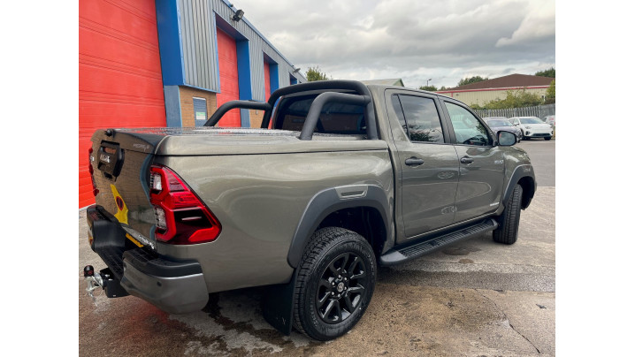 LADERAUMABDECKUNG EASY 45 II PRIMER TOYOTA HILUX 2015+