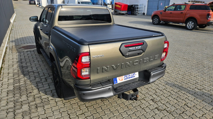 Toyota Hilux csomagtérajtó zárás 2015-2025 MT RUEVOM