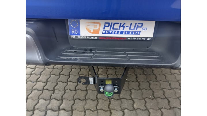 Montare rulou de bena, rollbar, carlig de remorcare pe Toyota Hilux 2023
