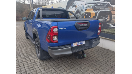 Montare rulou de bena, rollbar, carlig de remorcare pe Toyota Hilux 2023