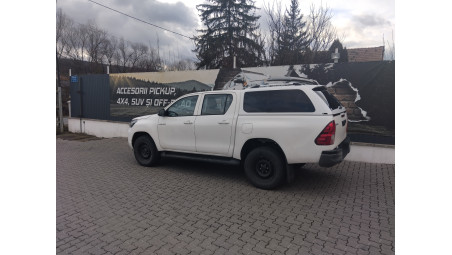 Montare capitonaj de bena si hardtop Alpha GSR pe Toyota Hilux 2025