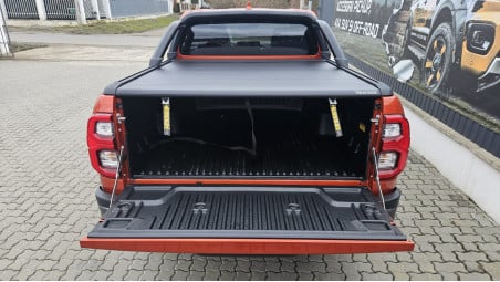 Toyota Hilux 2025 komplett felszereltség