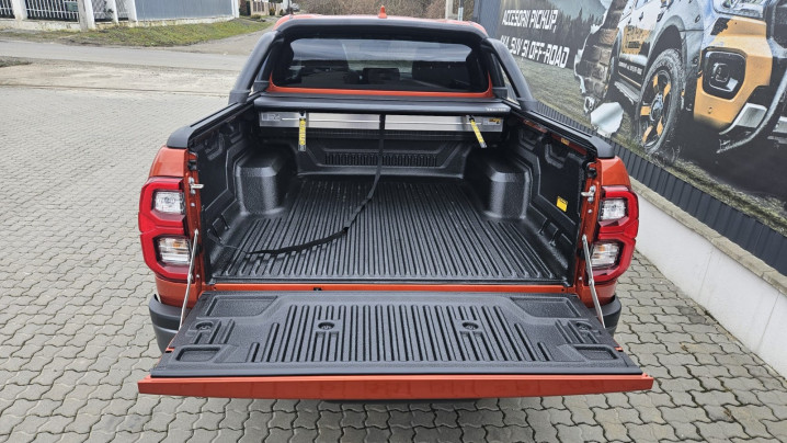 Echipare completa pentru Toyota Hilux 2025