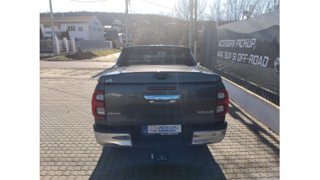 Montare inchidere de bena sport cover SCZ und carlig de remorcare pe Toyota Hilux 2025