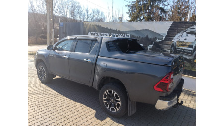 Montare inchidere de bena sport cover SCZ und carlig de remorcare pe Toyota Hilux 2025