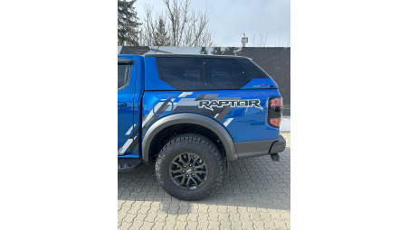 Alpha Type E+ Air Felépítmény, ablakterelő és motorháztető felszerelése a Ford Ranger Raptor 2025 modellen