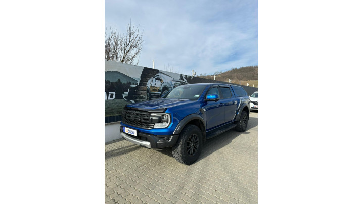 Alpha Type E+ Air Felépítmény, ablakterelő és motorháztető felszerelése a Ford Ranger Raptor 2025 modellen