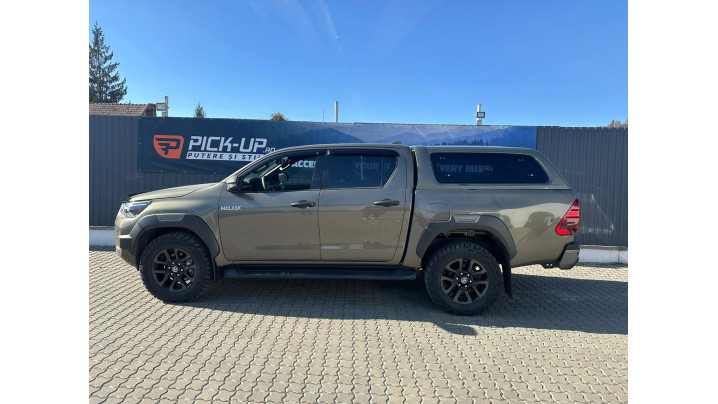 Echipare kompletta für Toyota Hilux 2025