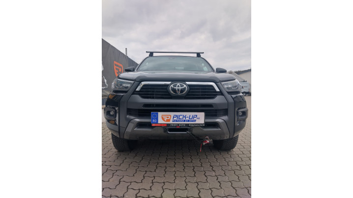Montare troliu si Rocky rollbar pe Toyota Hilux 2025