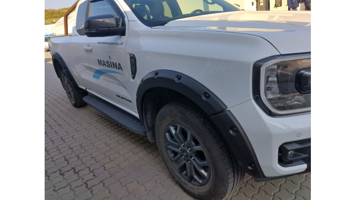 Montare troliu, apărători de aripi , deflector de geam pe Ford Ranger Wildtrak Extra Cab 2025