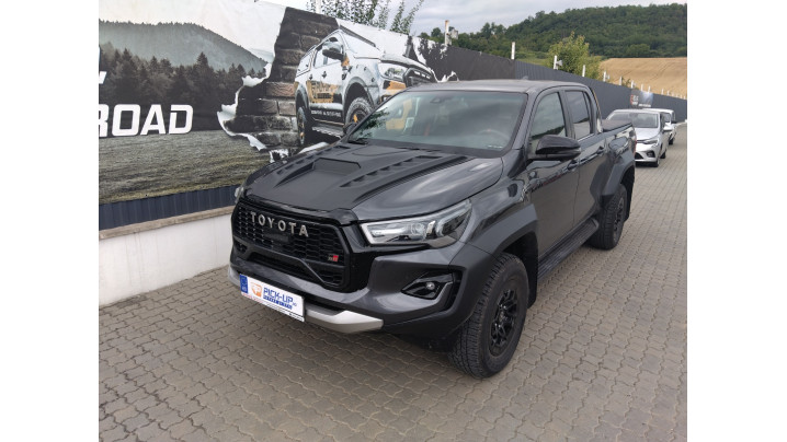 Echipare completa pentru Toyota Hilux GR Sport II 2025