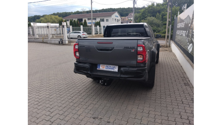 Echipare completa pentru Toyota Hilux GR Sport II 2025
