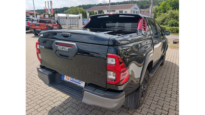 Montare inchidere de bena sport cover SCZ si capitonaj de bena  pe Toyota Hilux 2025