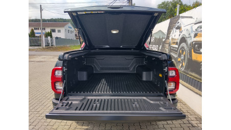 Montare inchidere de bena sport cover SCZ si capitonaj de bena  pe Toyota Hilux 2025