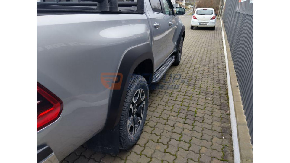 EGR FENDER TOYOTA HILUX 2020+