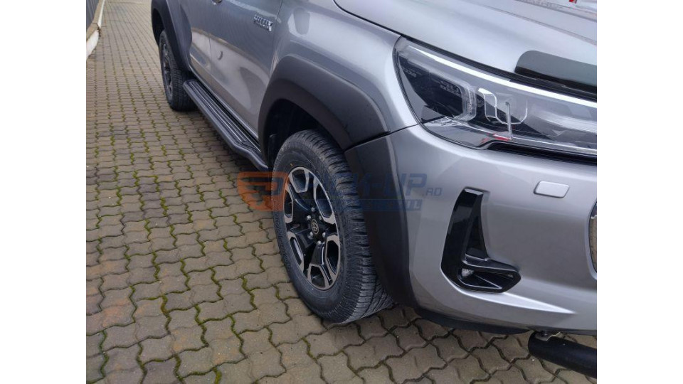 Aparatori aripi Toyota Hilux 2024 EGR AA