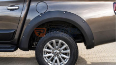 Kotflügelschutz Mitsubishi L200 2022 OMT AA